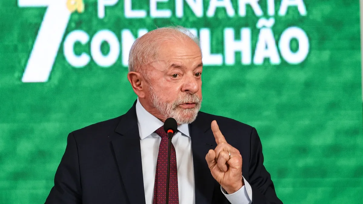 Os atos de Lula que podem passar pelo “tesouraço da censura” de Flávio Bolsonaro