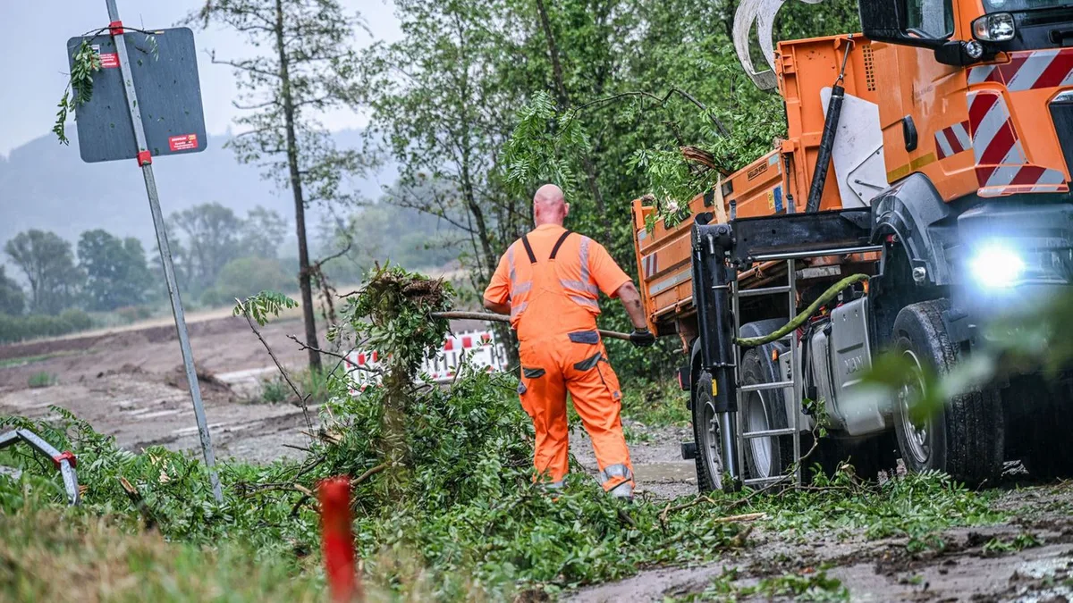 Heruntergefallene Äste: Feuerwehr gibt Entwarnung nach Unwetter im Rems-Murr-Kreis