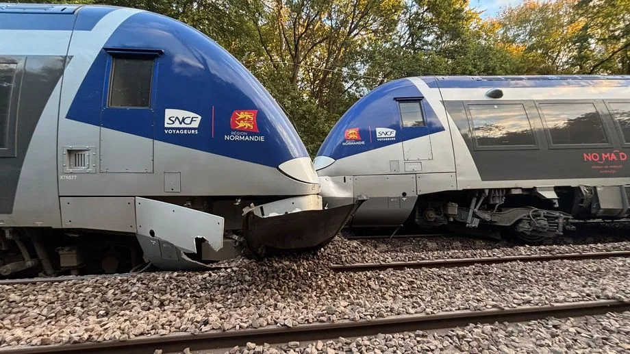 DIRECT - Déraillement d'un train à Cléon en Seine-Maritime, 44 blessés dont une jeune femme de 18 ans en urgence absolue