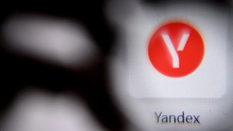 "En cinq ans, ça n'était jamais arrivé": en frappant Yandex, géant de la tech, les drones ukrainiens paralysent le cloud russe, et provoquent la chute du trafic de bots depuis la Russie