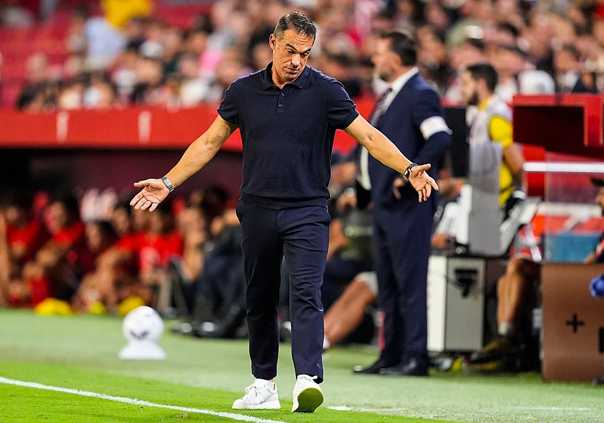 El Sevilla sigue sin cerrar al '9' y mantiene bloqueado su mercado