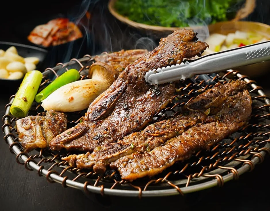 수원 갈비 거리의 원조가 왔다, 간장없이 감칠맛 낸 LA갈비