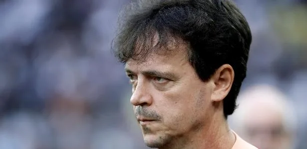 Diniz segue no Corinthians; Paz diz que jogadores pediram permanência