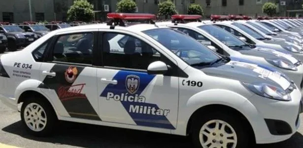 PM é flagrado tocando partes íntimas de mulher dentro de viatura no ES
