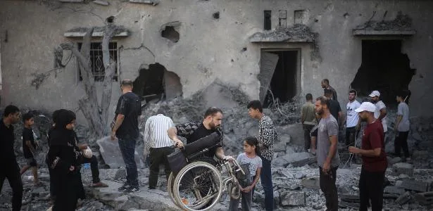 Ataques de Israel matam 7 pessoas em Gaza e destroem depósito de ajuda