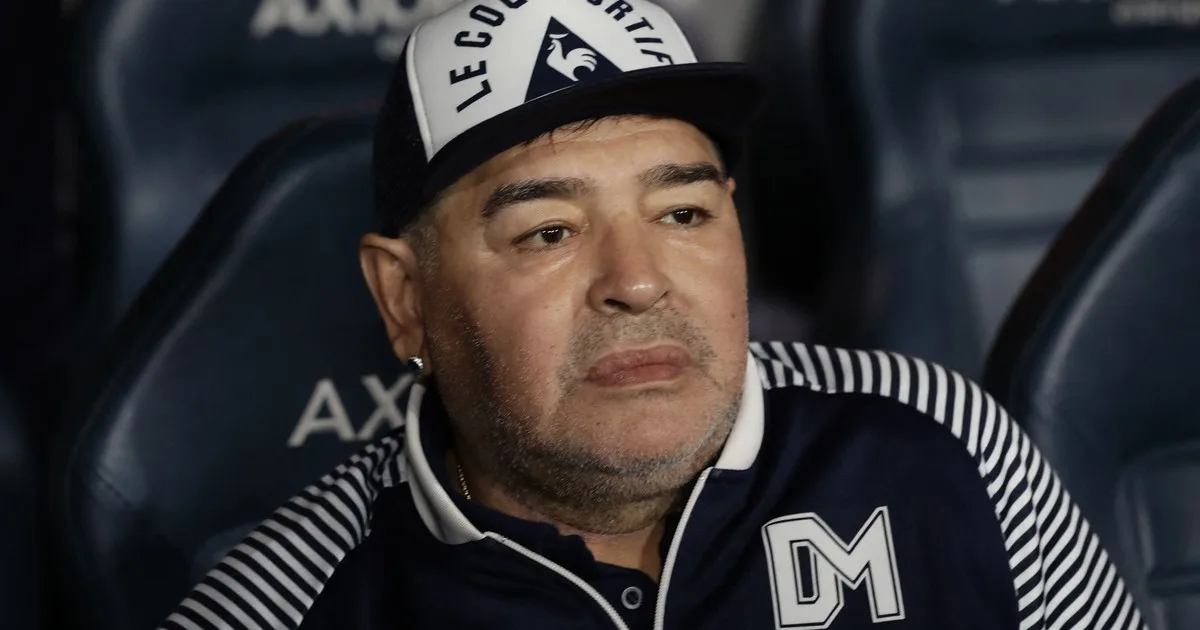 Escándalo en el juicio por el caso Maradona: confundieron sus estudios médicos con los de Don Diego