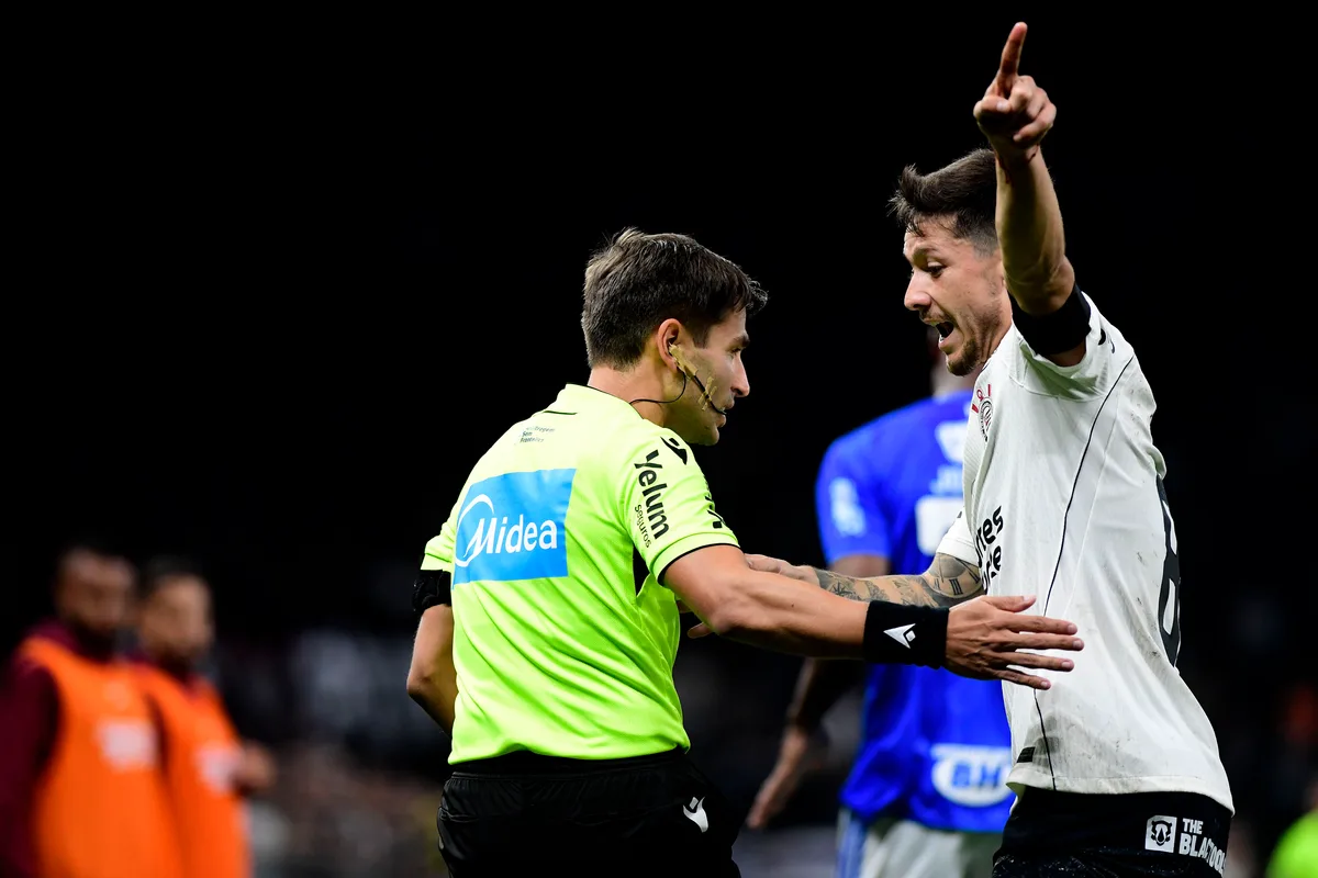 Análise: Corinthians peca no ataque, mas merecia sorte melhor antes de decisão na Libertadores