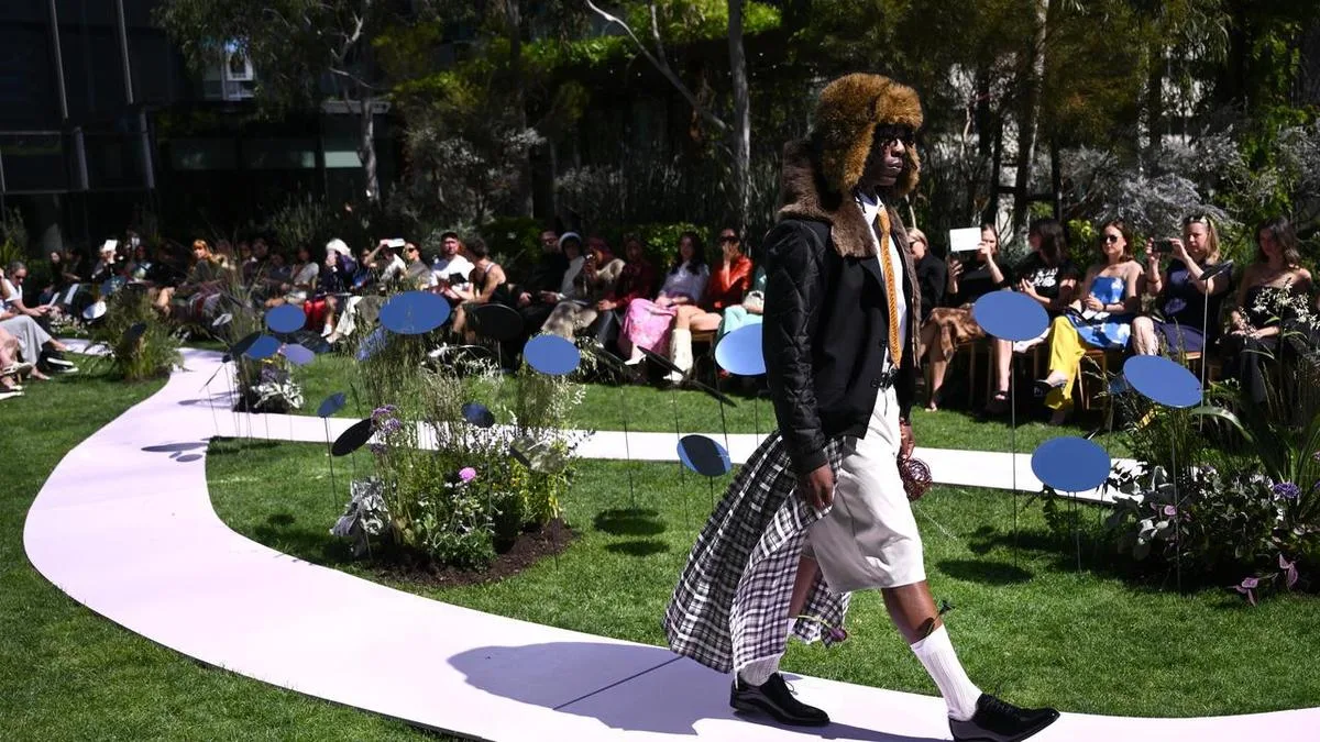 With hot looks and half a cello, fashion week returns