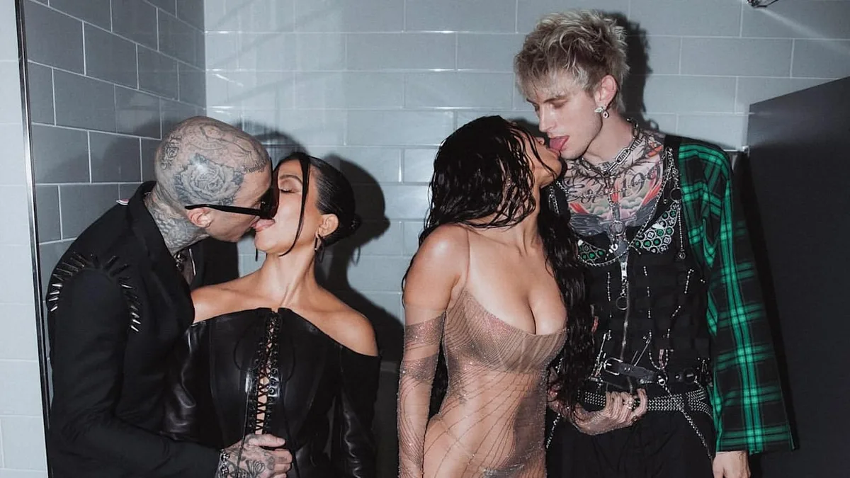 „Wir schnitten ein Loch ins Outfit, um...“ - Die Sex-Geständnisse der Stars