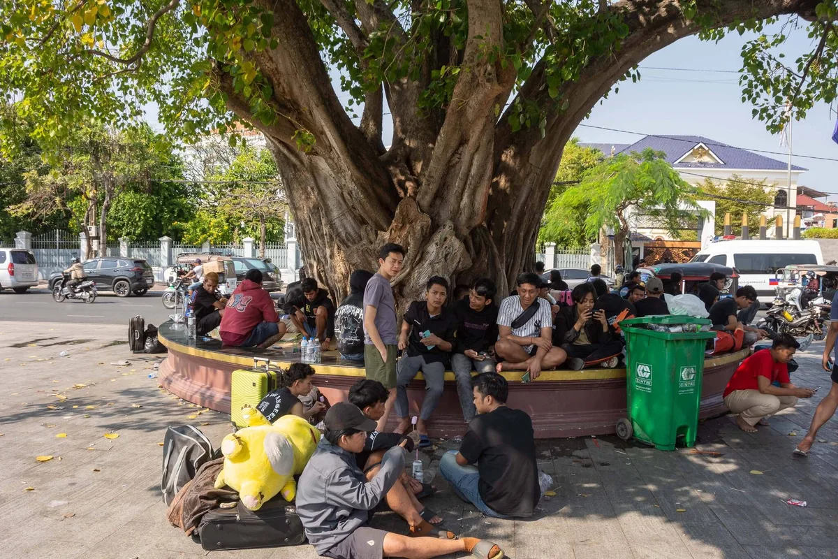 Cambodge : après « l’enfer » des centres d’arnaques en ligne, des vies à l’abandon