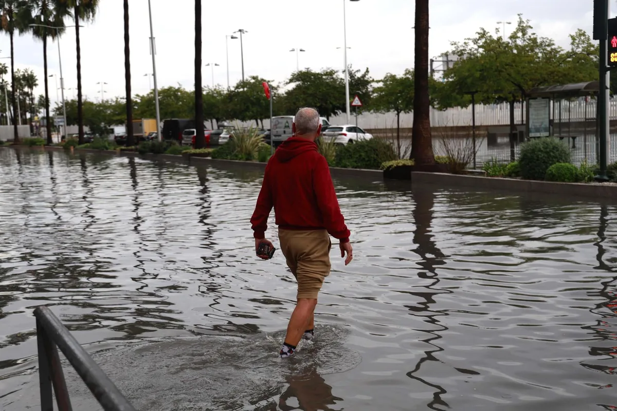 Alerta roja en Gandía, Oliva o Denia por la DANA Adam, en directo: última hora de las lluvias torrenciales en Valencia, Baleares y Cataluña