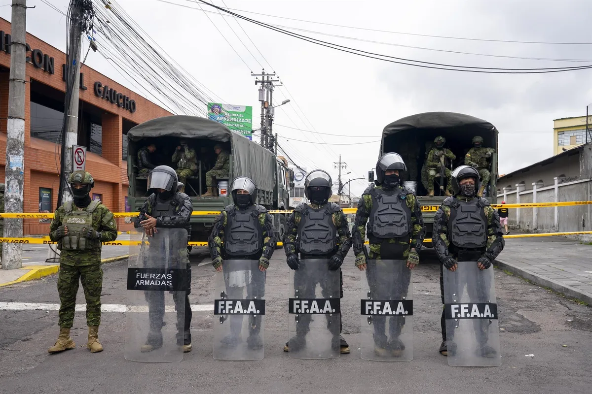 Un enfrentamiento armado entre las bandas criminales Los Choneros y Los Lobos dejó cuatro muertos en Ecuador