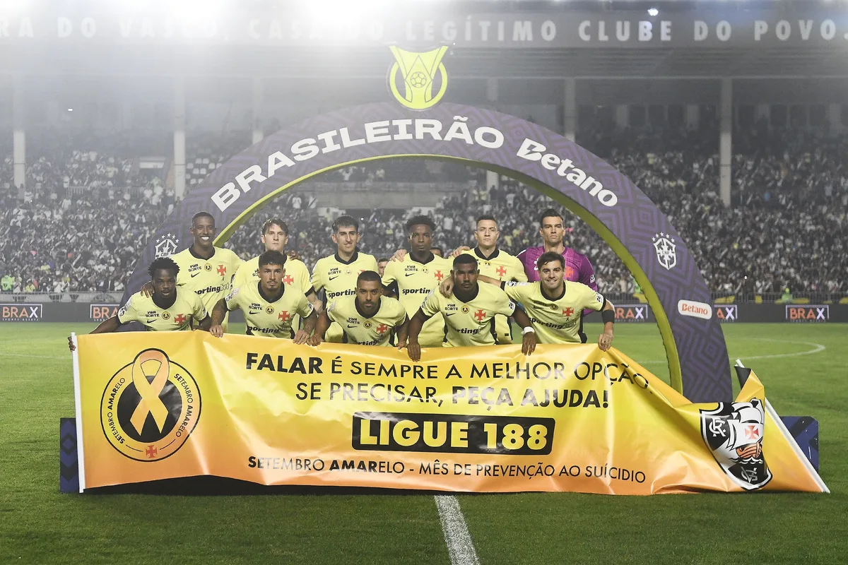 Elenco do Vasco reconhece evolução, mas vai para Data Fifa com pés no chão em luta contra rebaixamento
