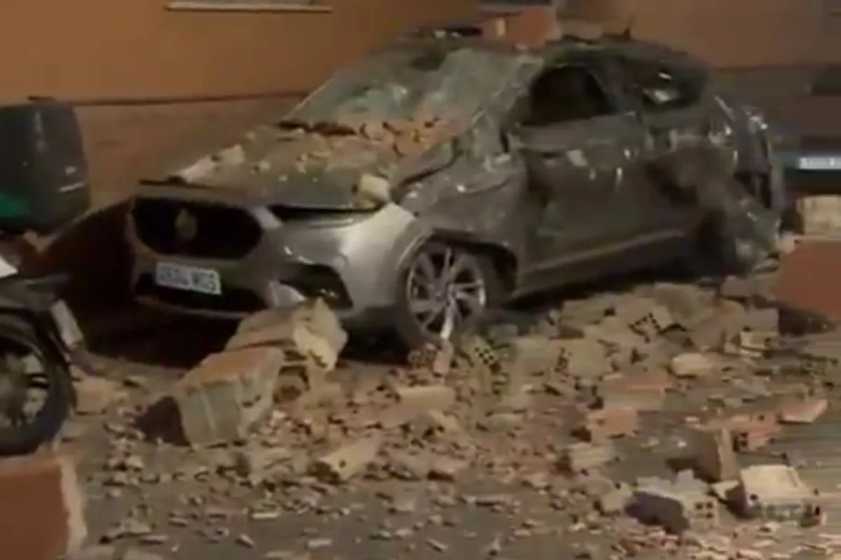 VIDEOS muestran la fuerza del terremoto en España: escombros cayeron por doquier