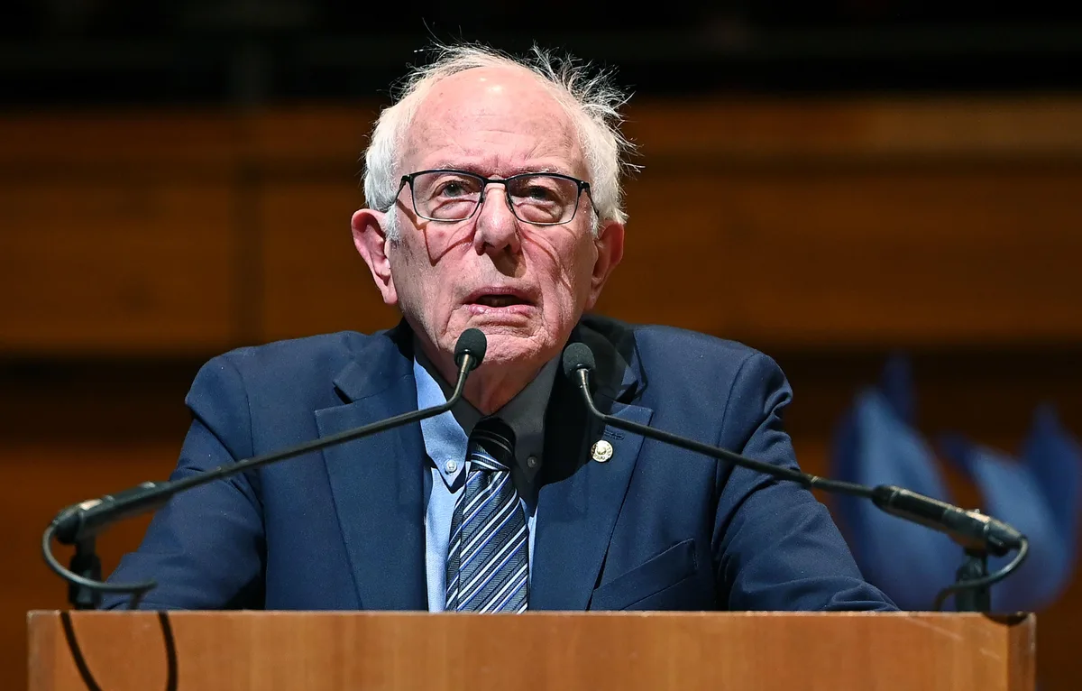 US Senator Sanders and podcaster Bannon, longtime foes, to urge AI restrictions