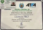 CBF faz pente fino para buscar treinadores inscritos com licença argentina