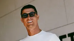 VÍDEO: Ronaldo já chegou à Cidade do Futebol ao volante de um Bentley