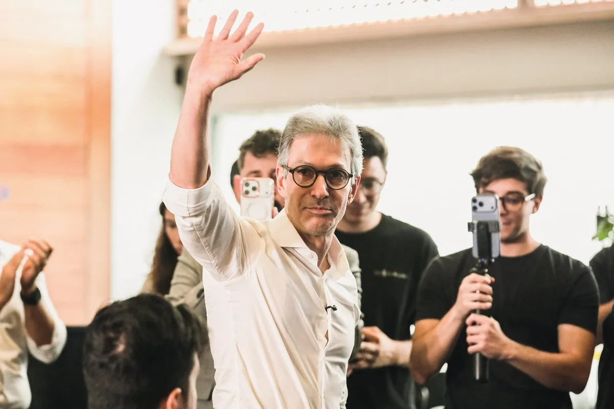 Romeu Zema desiste de debate presidencial da Band devido à ‘ausência de Lula e outros concorrentes’