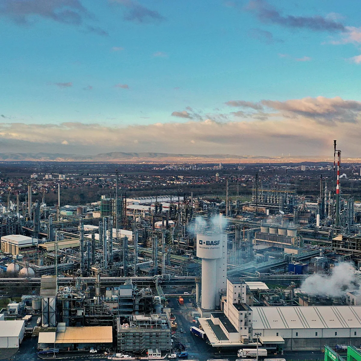 Ludwigshafen - BASF streicht mehr als die Hälfte der Stellen bei IT-Tochter
