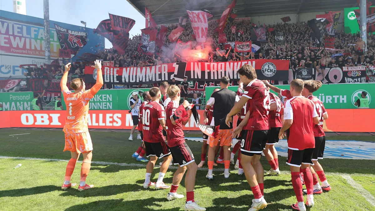 Klose-Team darf jubeln - 6-Tore-Wahnsinn! Völlig verrücktes Frankenderby