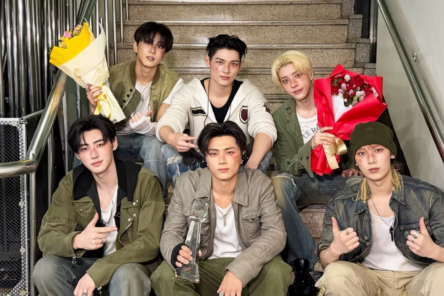 Watch: ENHYPEN Takes 3rd Win For “Bloody Paradise” On “Music Bank”; Performances By Hearts2Hearts, TUIDE, And More