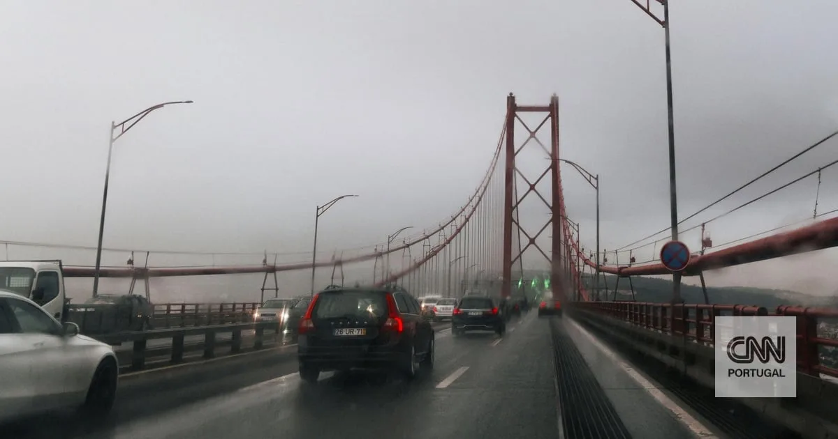 Chuva e trovoada deixam 13 distritos sob aviso amarelo esta segunda-feira