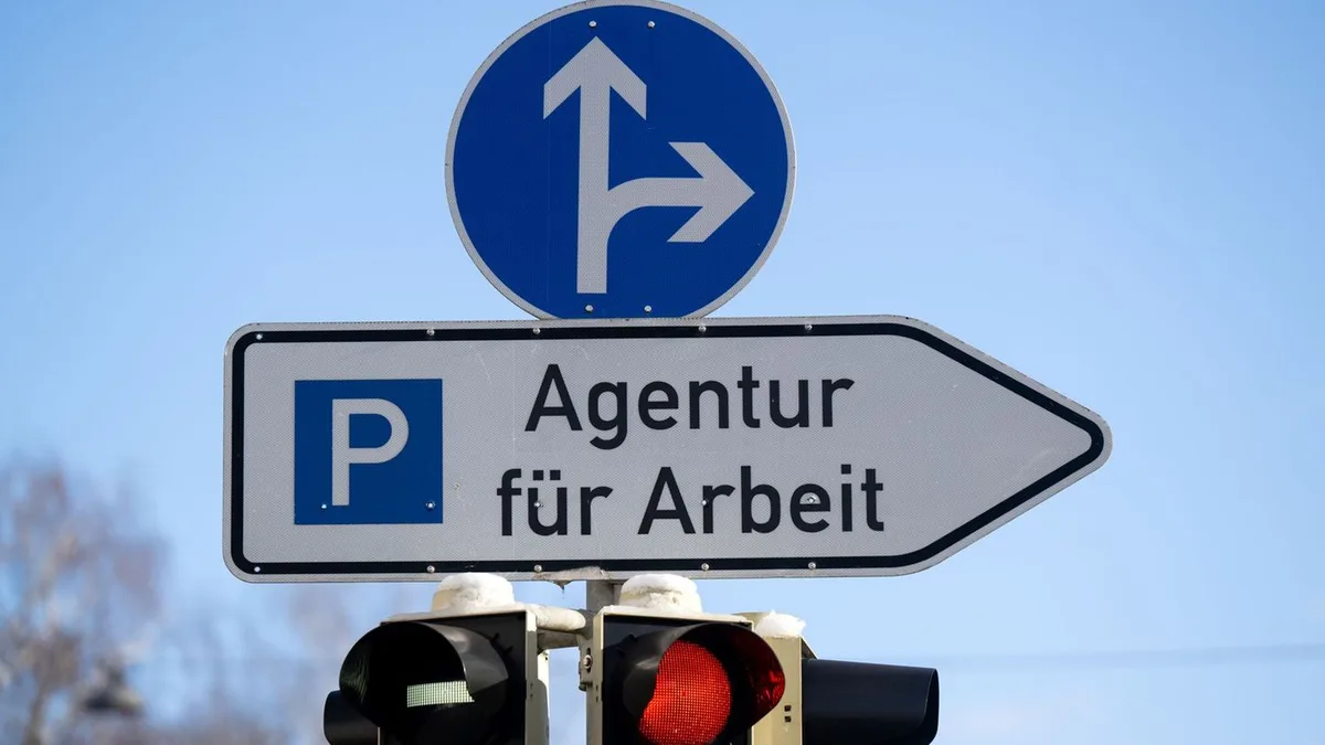 Arbeitsmarkt: Arbeitsmarkt in Bayern bleibt angespannt - keine Erholung