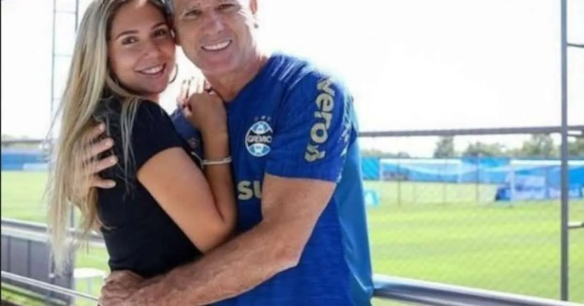 Renato Gaúcho se antecipa ao Grêmio e anuncia retorno: "Estou muito feliz com a minha volta"