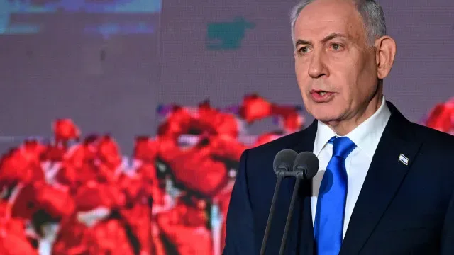 Netanyahu convida Flávio Bolsonaro a visitar Israel após eleições