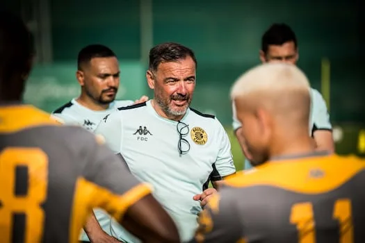 Da Cruz explains rationale behind fielding three centre-backs