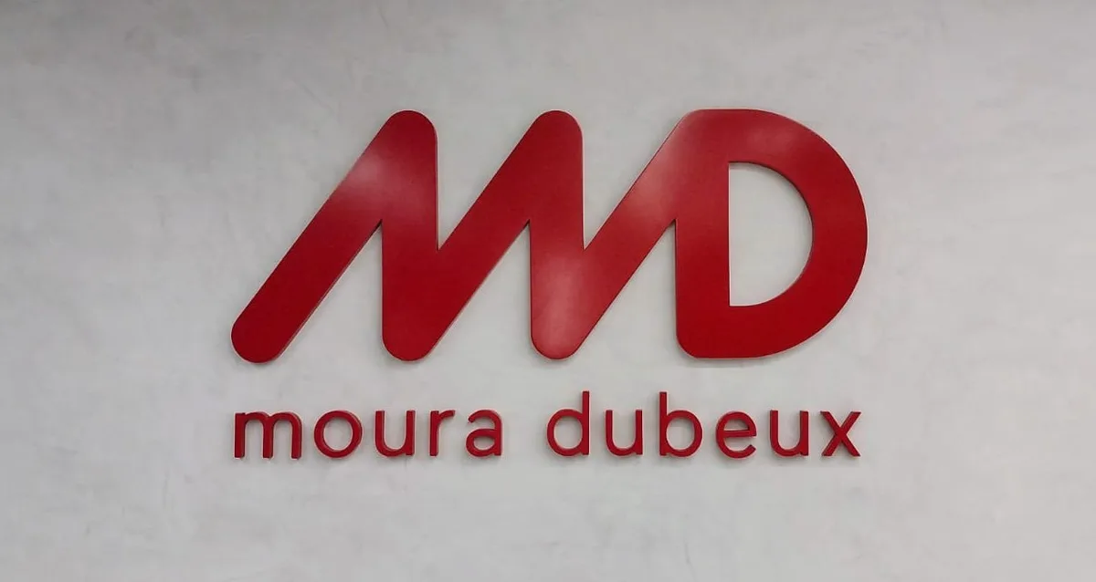 Moura Dubeux (MDNE3) sobe na bolsa após balanço do 2T26; analistas veem potencial de alta de até 80% para ação
