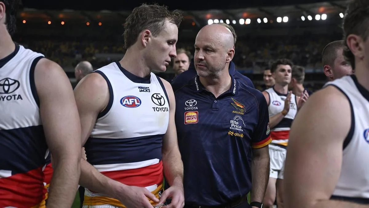 Crows make decision on tenure of head coach