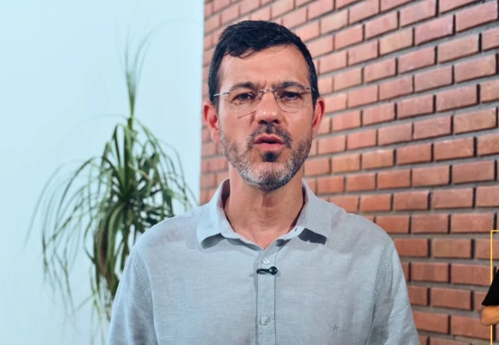 Thor Dantas aborda mutirão na saúde e Hospital Universitário em programa eleitoral