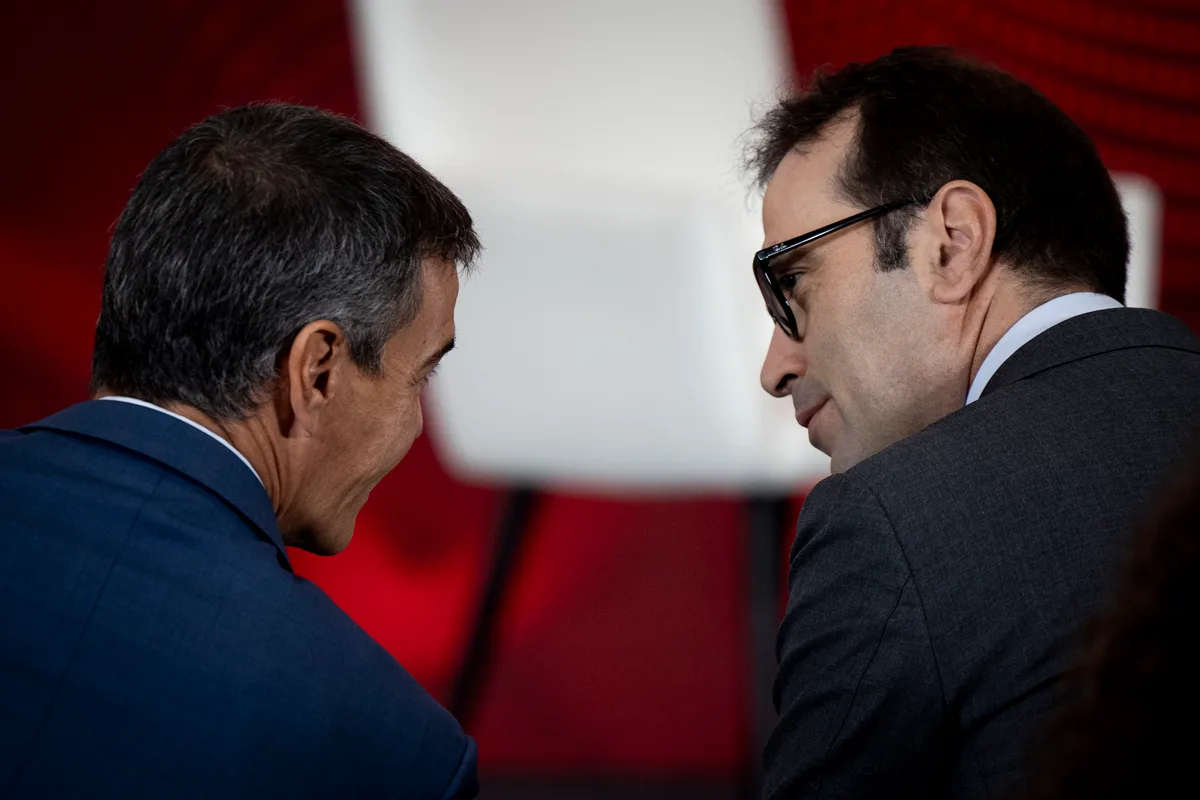 Sánchez carga contra la IA en manos de "unos pocos" y fija para el mes que viene la negociación con los agentes sociales para crear un proyecto de país