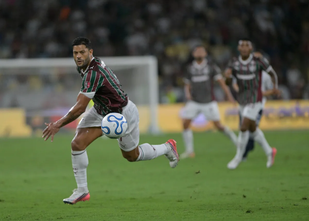 Hulk entende vaias da torcida e confia em melhora no Fluminense: "Não posso achar que não sou bom jogador"