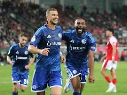 Dzeko muss es richten: Schalke macht sich von einem 40-Jährigen abhängig