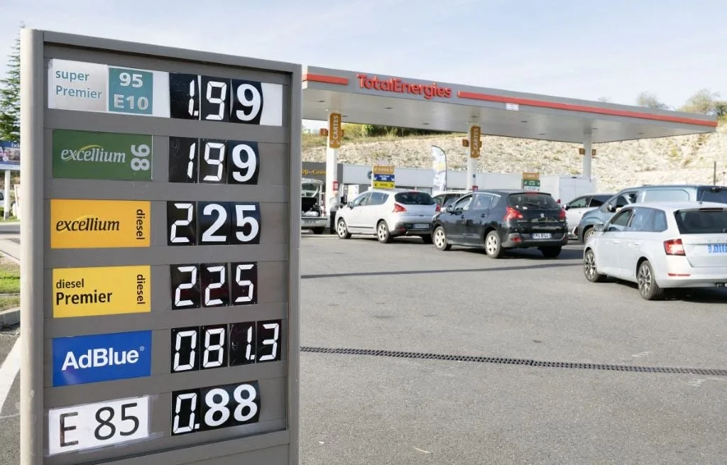 Crise des carburants : Plus cher dans le Grand-Est qu’en Bretagne… Pourquoi les prix varient d’une région à l’autre ?