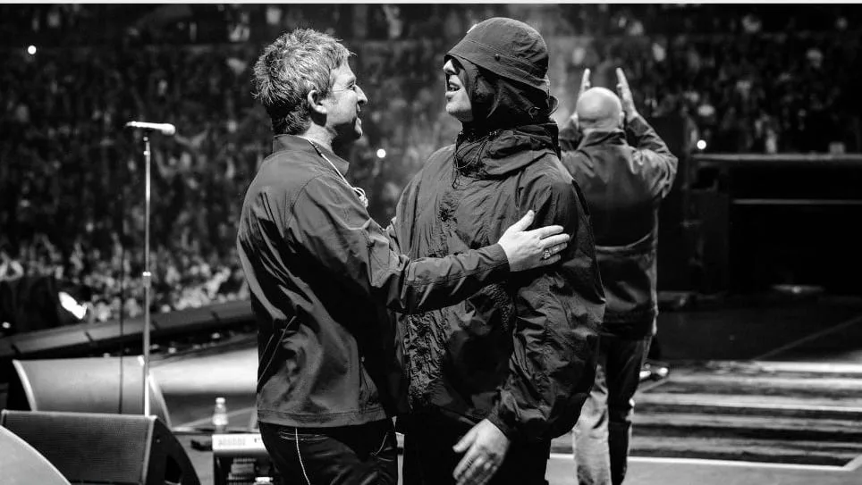Noel Gallagher revela cómo se terminaron 15 años de peleas con Liam Gallagher: “No tienes que decir nada”