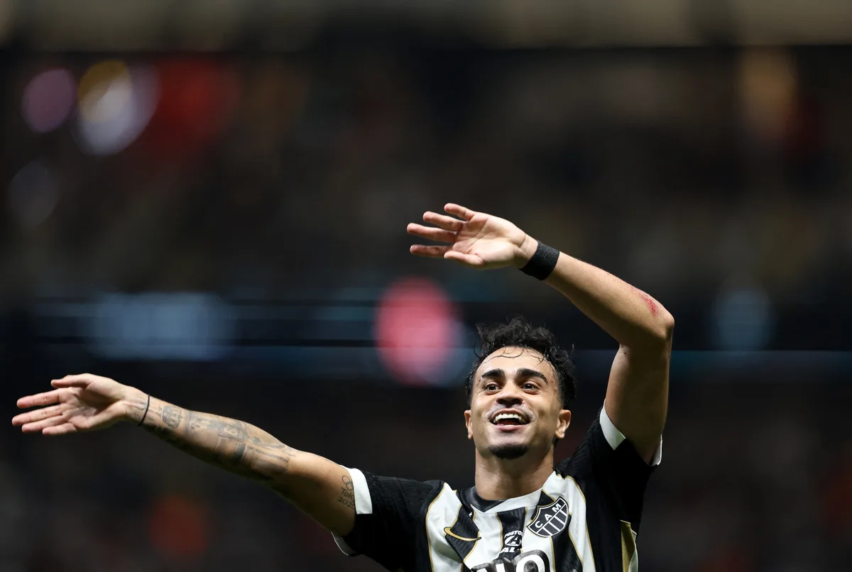 Reinier dá volta por cima no Atlético-MG e supera números de passagem pelo futebol europeu
