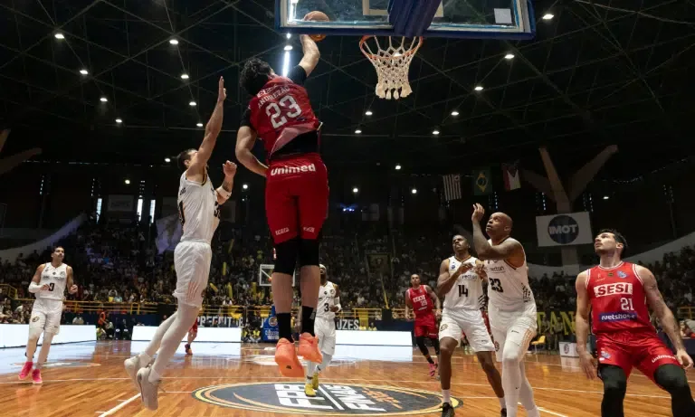 Com reforço americano, Basquete Cearense completa time para o NBB