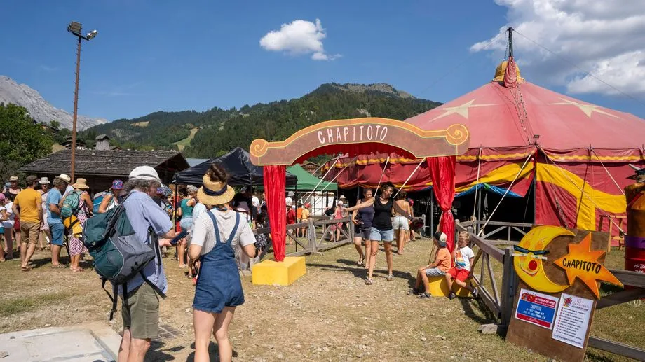 Émerveillement, fous rire, magie, c’est l’ouverture du festival au Bonheur des mômes au Grand Bornand