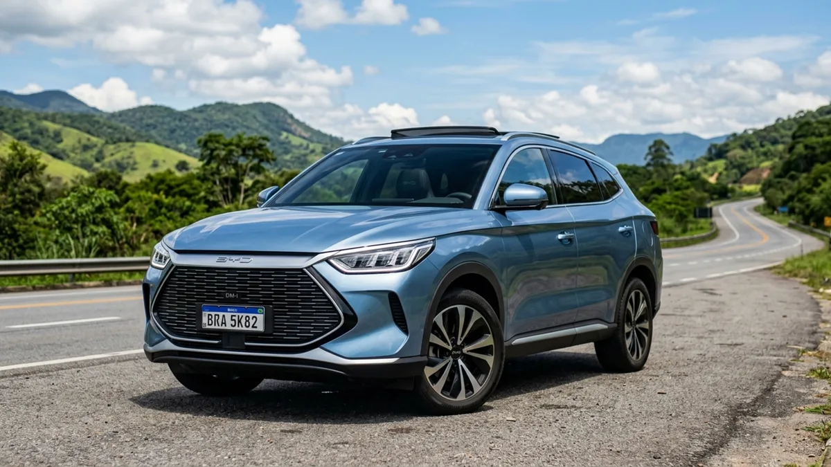 BYD faz SUV híbrido entregar 240 cv e rodar até 1.150 km para transformar posto de combustível em visita rara