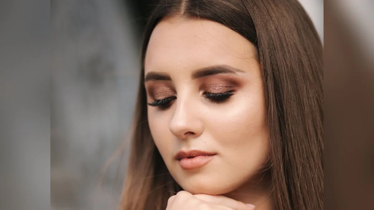 Lidschatten für Anfänger: So schminkt man Halo Eyes