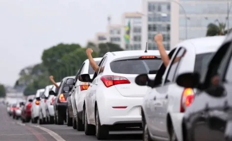 Lula sanciona Move Brasil com pacote de R$ 30 bilhões para carros novos