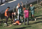 Mulher leva bolada na cabeça e desmaia em jogo da Série D: 'Pura maldade'
