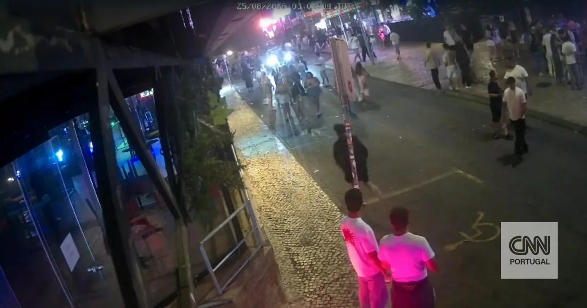 Atropelamento faz 12 feridos em zona de bares de Albufeira