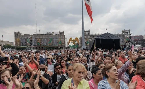 México supera los 130 millones de habitantes: Inegi; reporta baja en fecundidad y analfabetismo