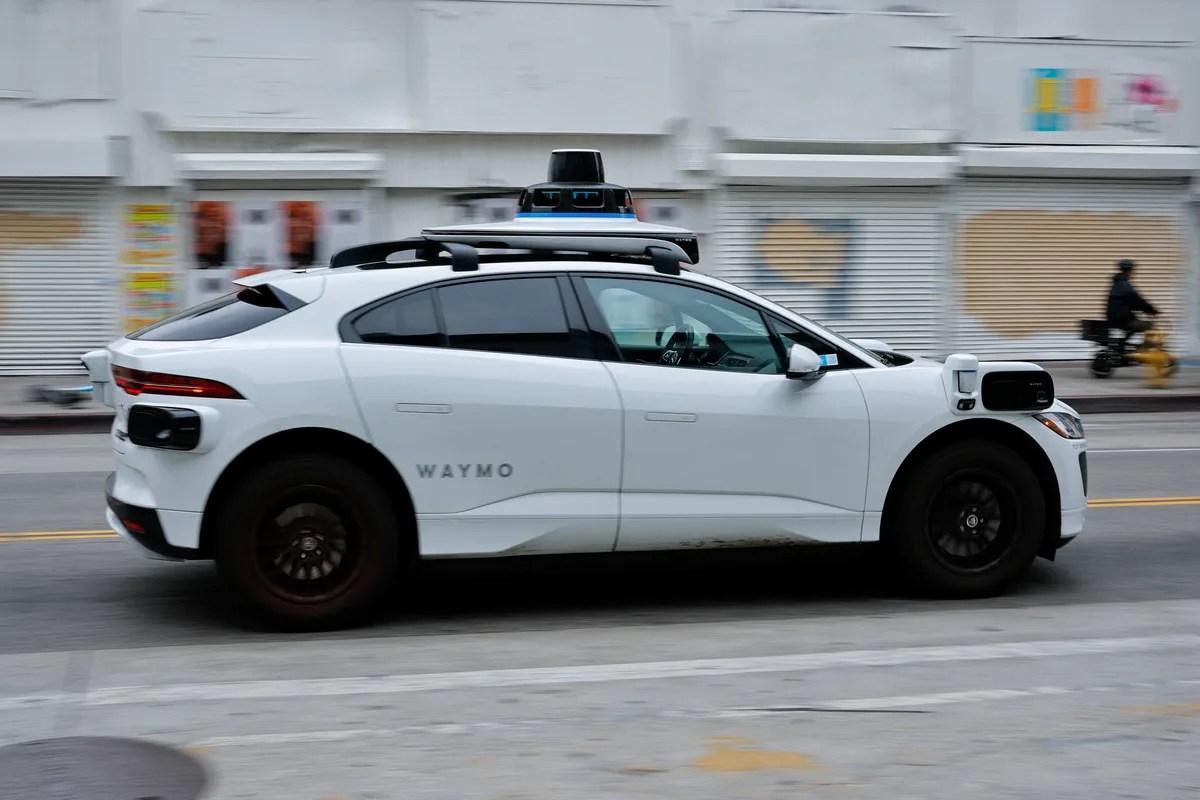 Waymo estrena Ojai: su nuevo robotaxi de bajo costo con Gemini, la IA de Google