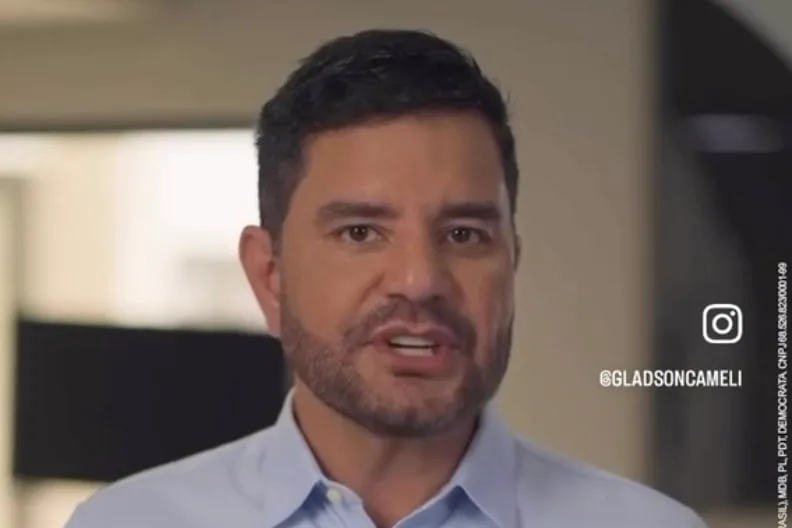 Gladson aponta perseguição, questiona vazamento e acusa adversários de tentar “ganhar no tapetão”
