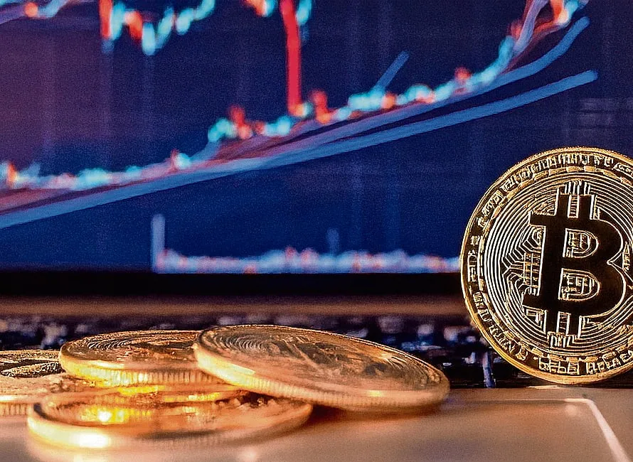 Bitcoin sobe quase 3% e ultrapassa 82 mil dólares pela primeira vez desde maio